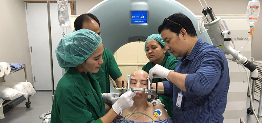 Operasi Deep Brain Stimulation pada Penyakit Parkinson